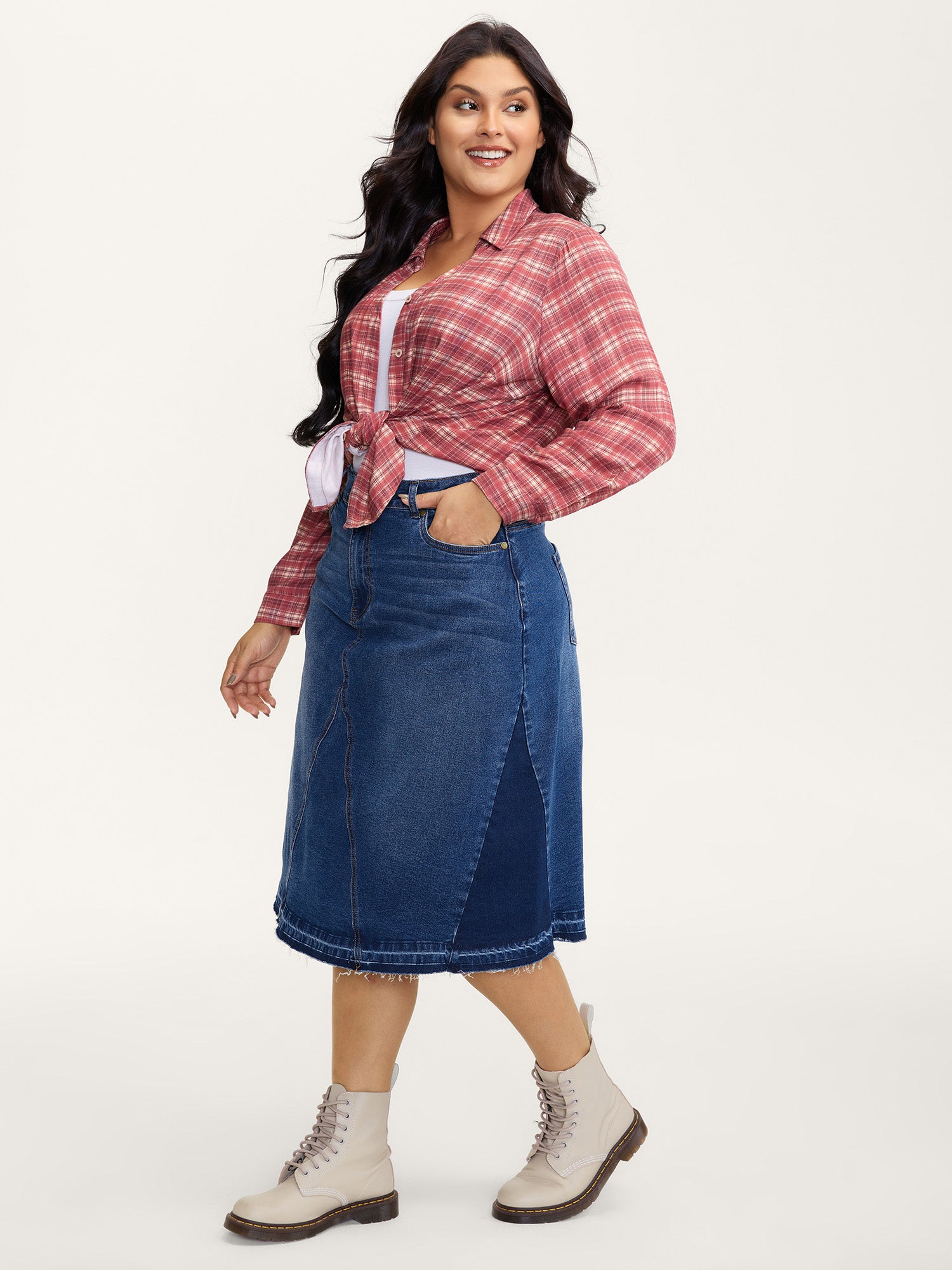 Frayed No Slit Seamed Shadow Wash Denim Skirt