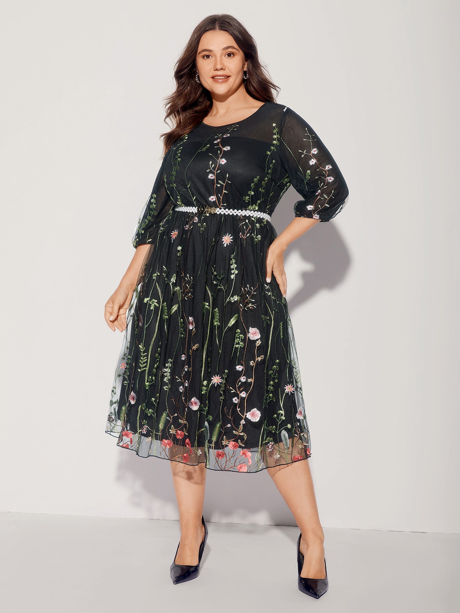 Floral Embroidered Elastic Waist Lined Midi Dress