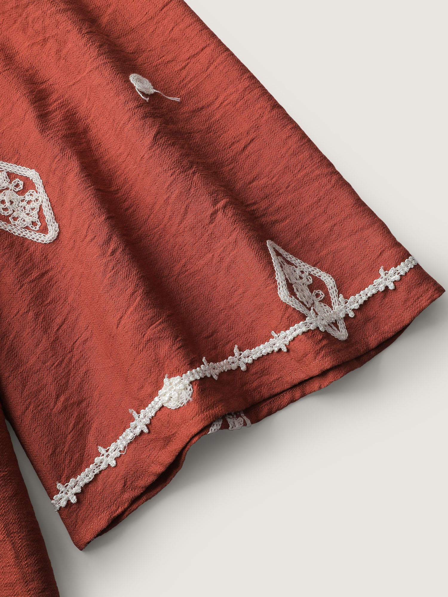 Embroidered Stretchy Waist Contrast Midi Dress