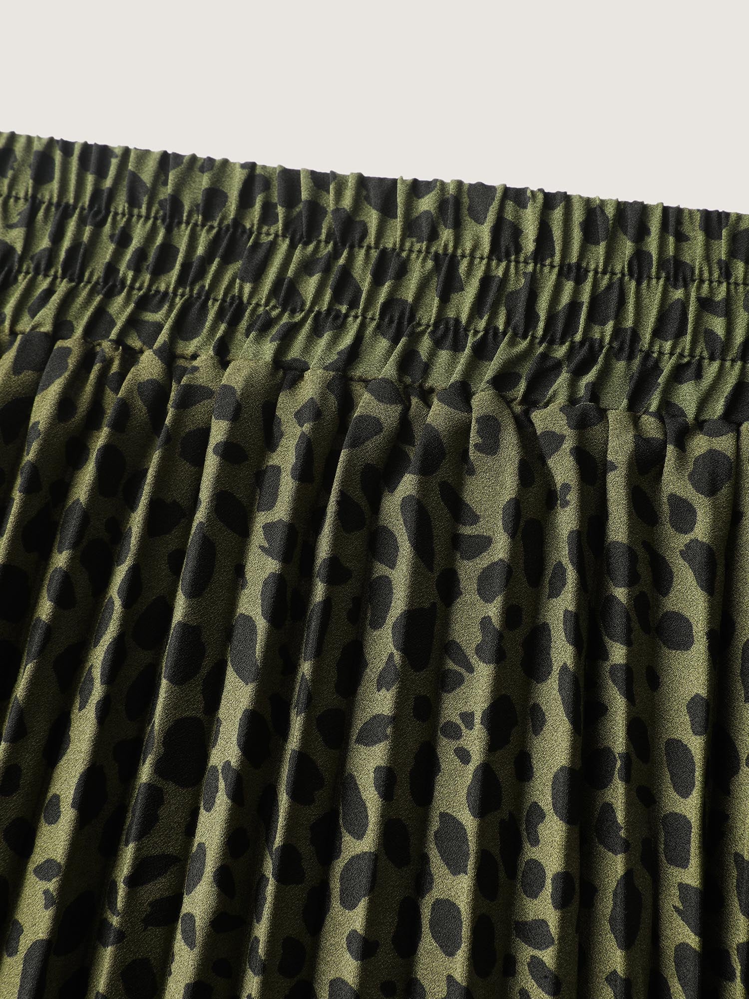 Monochrome Polka Dots Pleated Midi Skirt