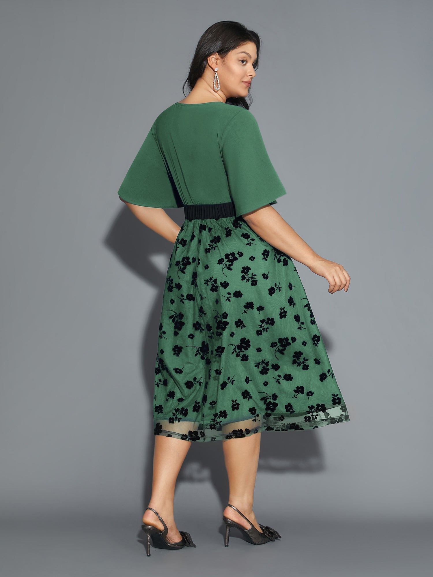 Floral Embroidered Mesh keyhole Dress