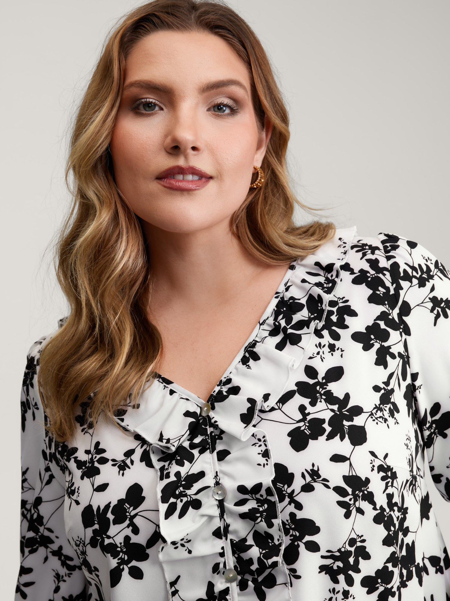 Fall Silhouette Florals Button Ruffled Blouse