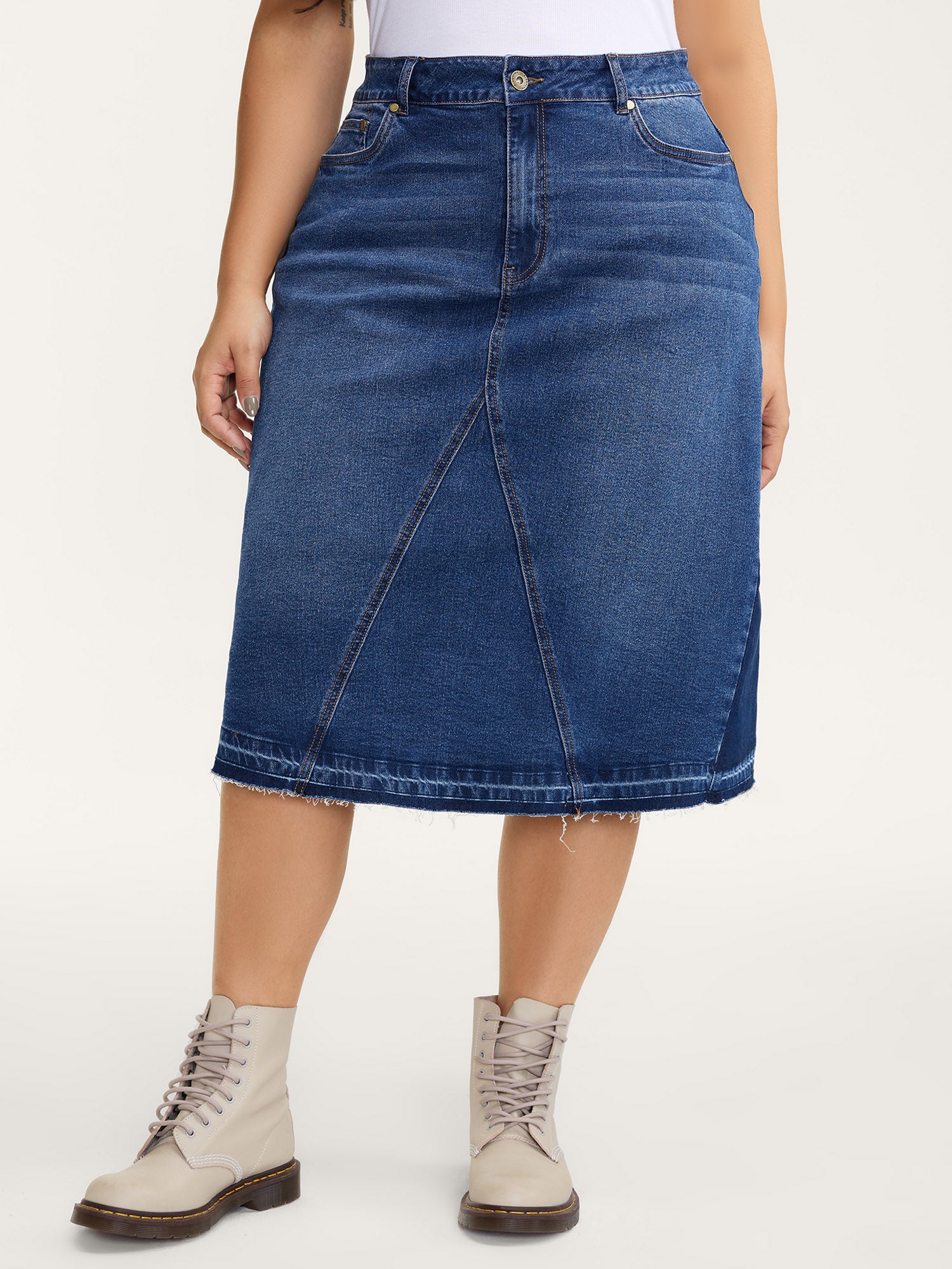 Frayed No Slit Seamed Shadow Wash Denim Skirt